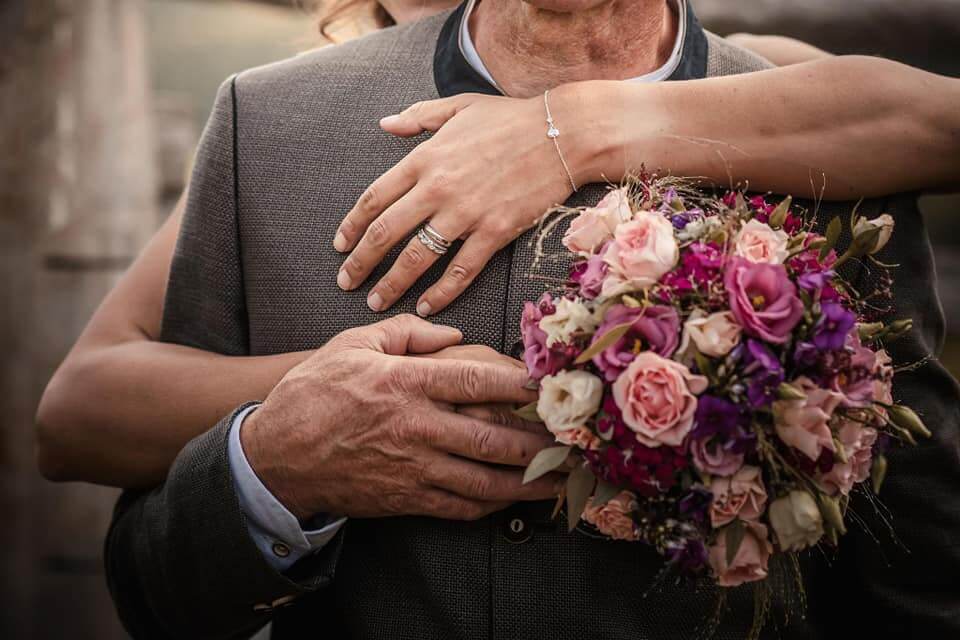 flowers-1405552_1920